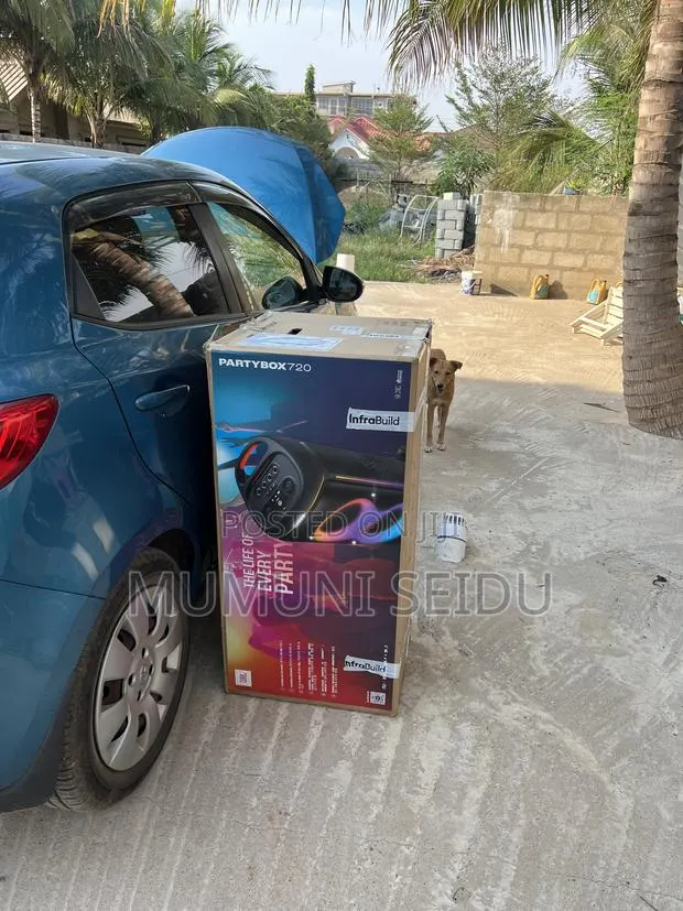 JBL Partybox Ultimate 1100 Watts · Photo 1