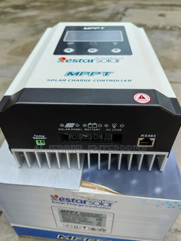 MPPT Charge Controller 30amps · Photo 1