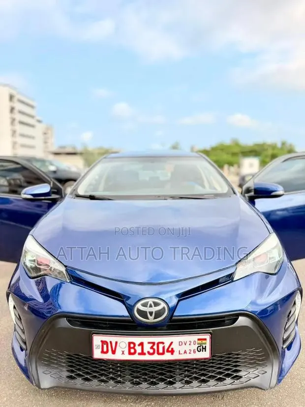 Toyota Corolla 2015 Blue · Photo 1