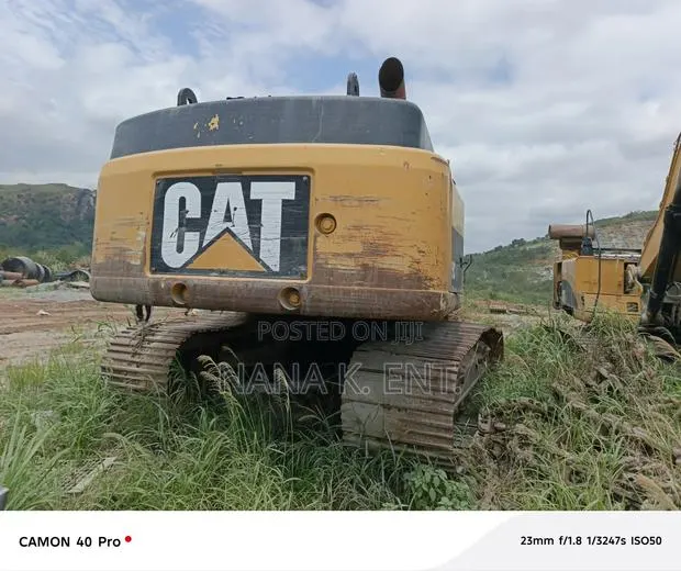 Caterpillar Excavator for Sale · Photo 1