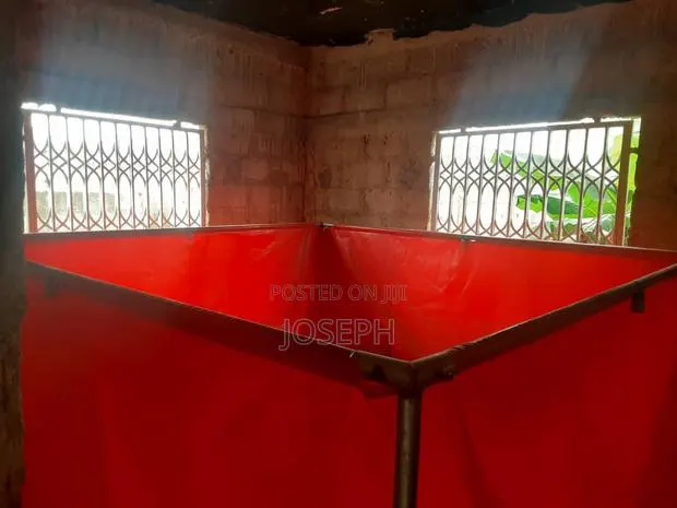 Fish Tank 10ft by 10ft · Photo 1