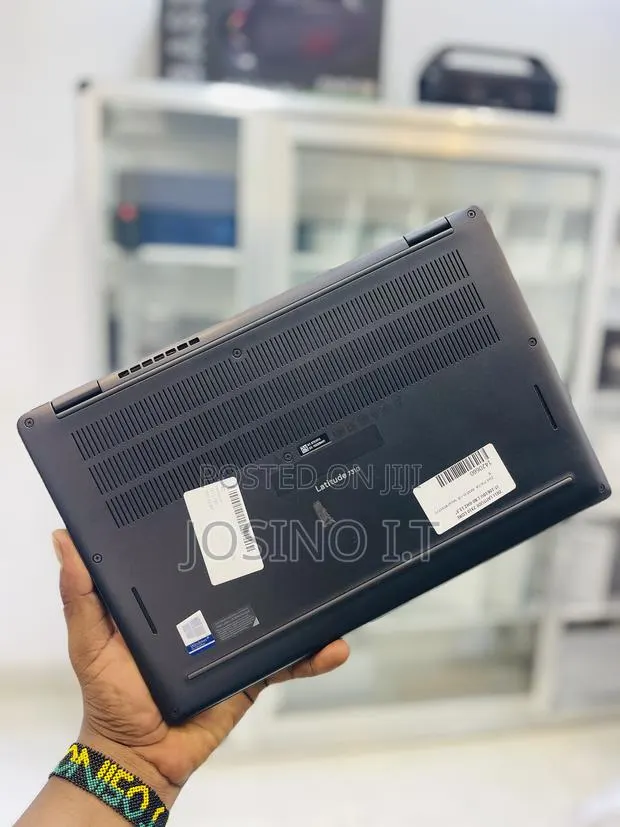 Laptop Dell Latitude 7320 16GB Intel Core I7 SSD 256GB · Photo 1