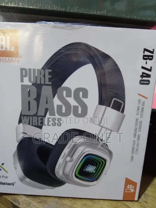 Bluetooth Wireless Bass Headset · Photo 1