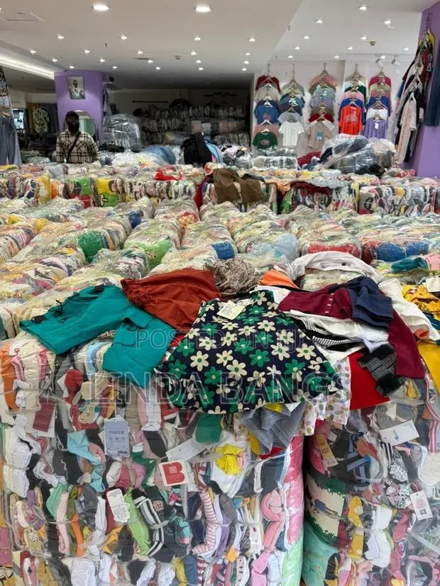 Kids Clothing Bale · Photo 1