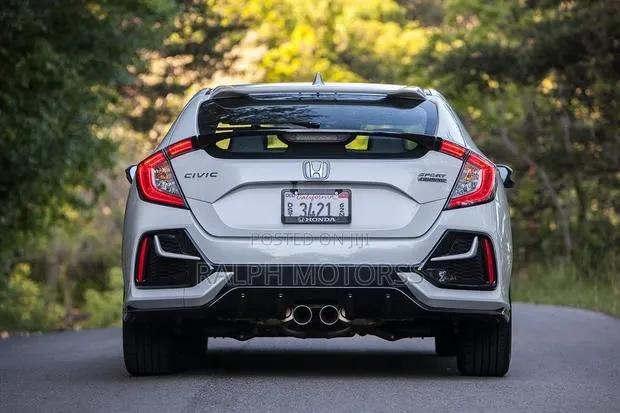 Honda Civic 2016-2020 Taillight Pair · Photo 1