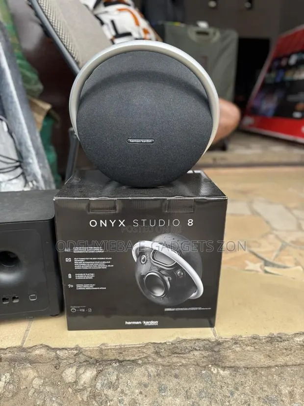 Harman Kardon Onyx 8 · Photo 1