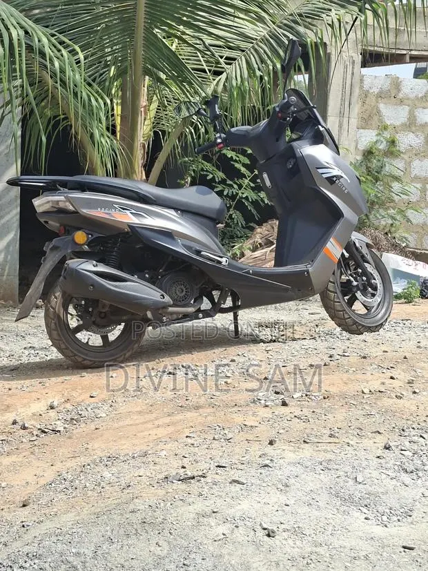 Yamaha NMAX 125 2020 Gray · Photo 1