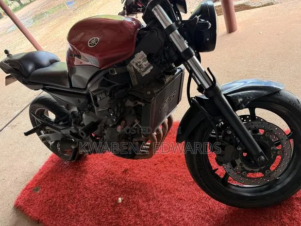 Yamaha FZ 2011 Red · Photo 1