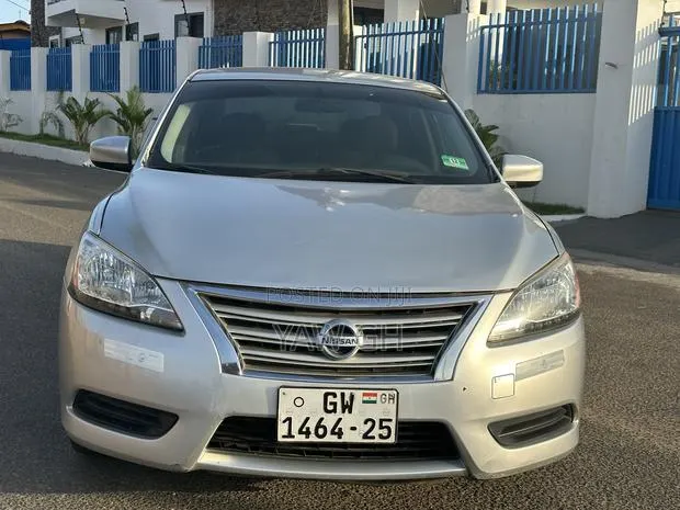 Nissan Sentra SL 4dr Sedan (1.8L 4cyl CVT) 2015 Gray · Photo 1