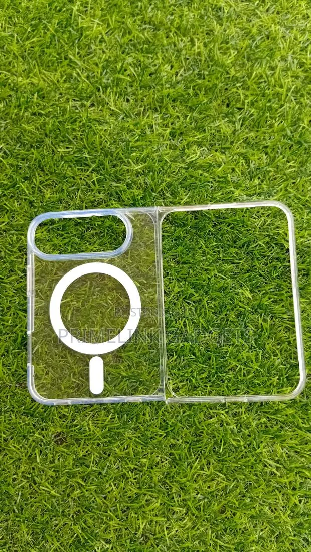 iPhone 18 Fold Transparent Case · Photo 1
