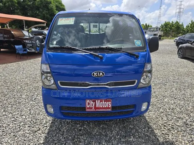 Kia Bongo 3 Four Doors · Photo 1