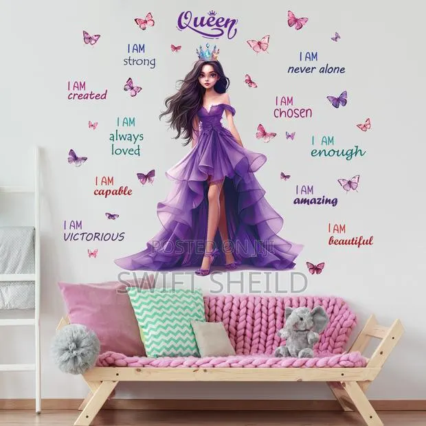 Purple Queen Sticker · Photo 1
