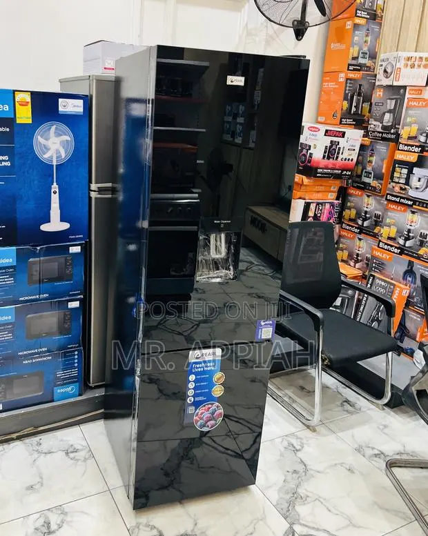 Fast Cooling Pearl Bottom Mount Freezer Fridge With Water Dispenser · Photo 1