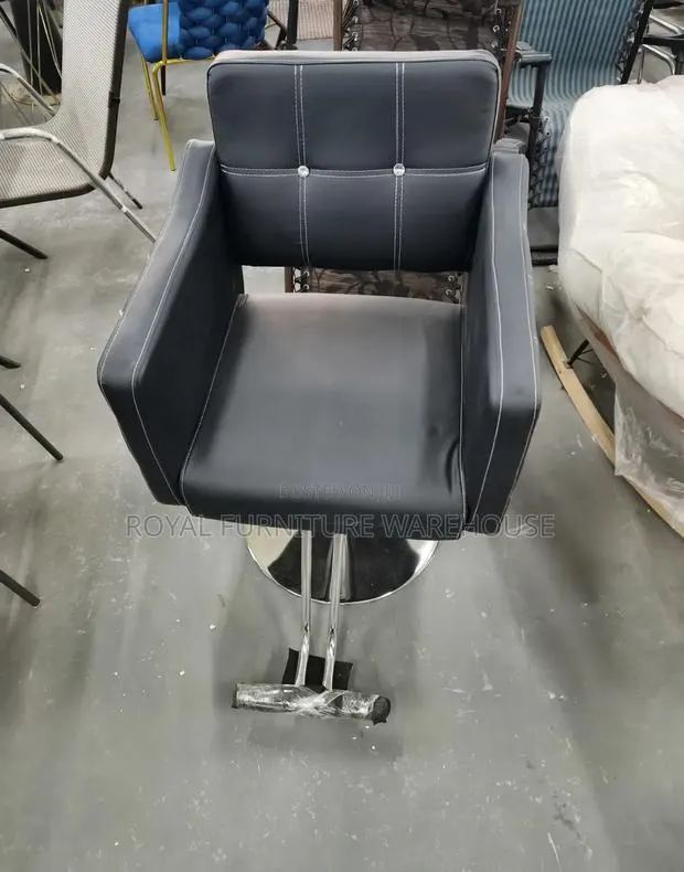 Foreign Salon Chair · Photo 2