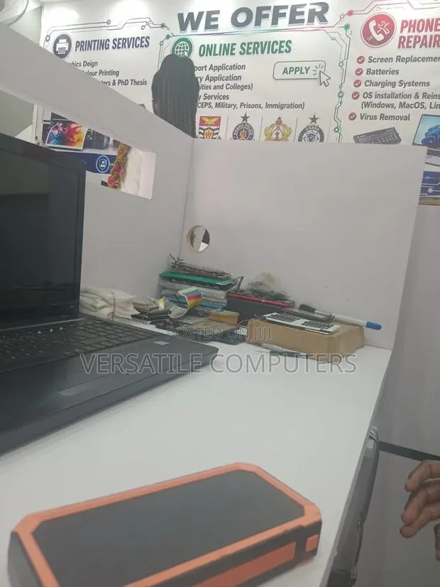 Axxcom Phone and Laptop Repair · Photo 1
