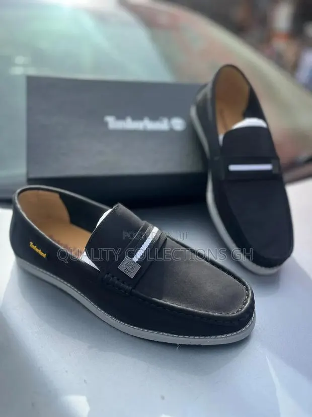 Authentic Timberland Loafers Black · Photo 1