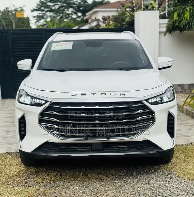 Jetour X70 Plus 1.5 7-Seater FWD 2022 White · Photo 1