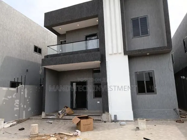 4bdrm Duplex in School Junction for sale · Photo 1