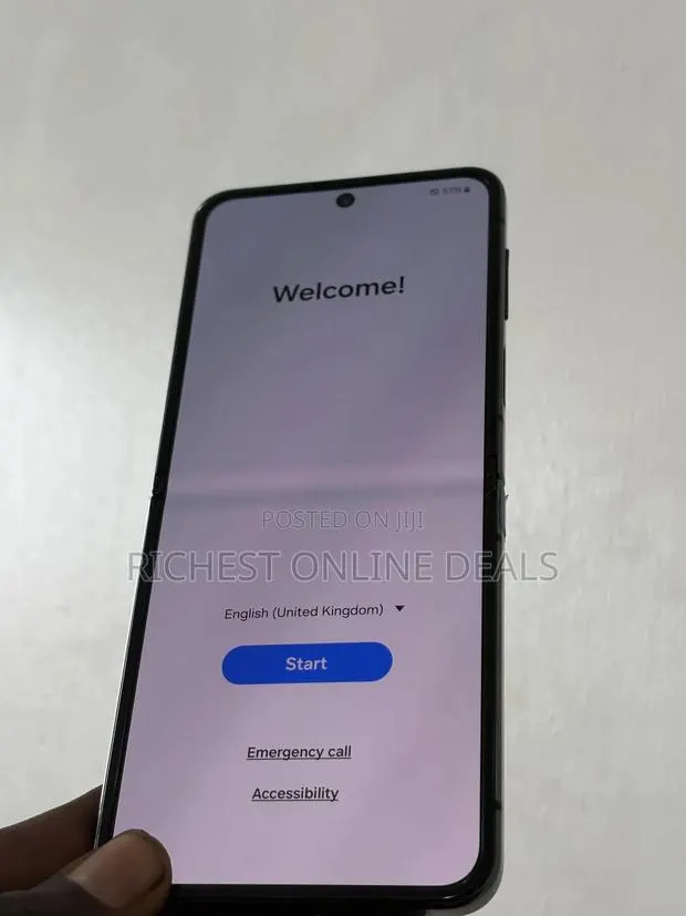 Samsung Galaxy Z Flip4 256 GB Black · Photo 1