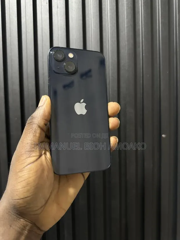 Apple iPhone 13 128 GB Black · Photo 1