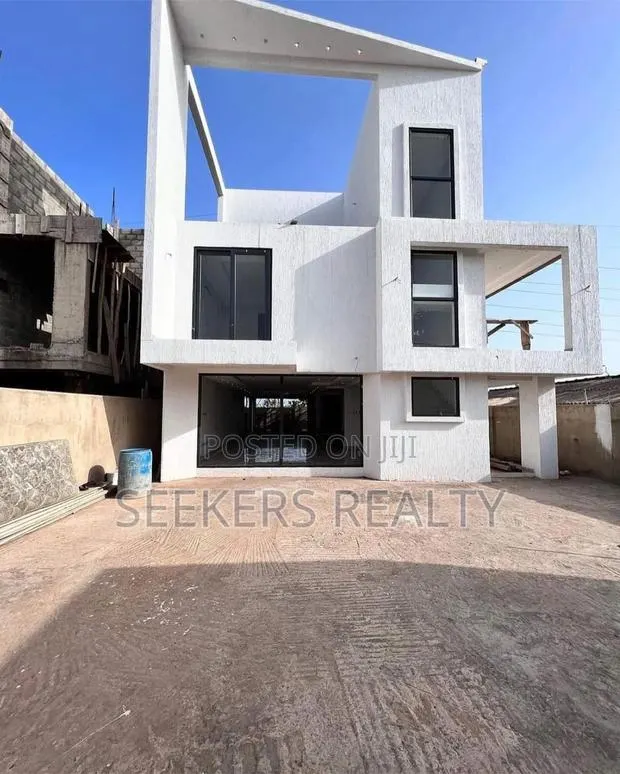 4bdrm House in Seekers Realty, East Legon for Sale · Photo 1