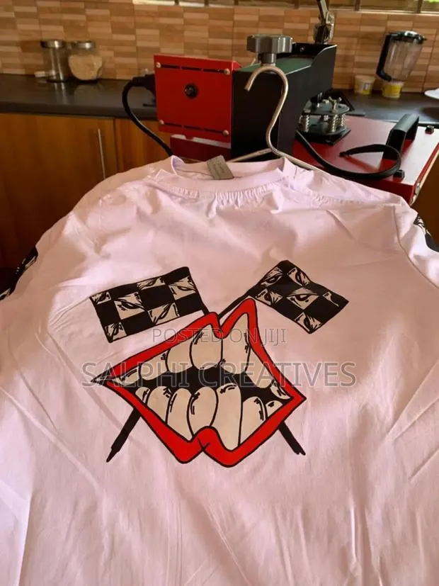 Quality T-Shirt, Caps, Handkerchiefs Printing Embroidery · Photo 1