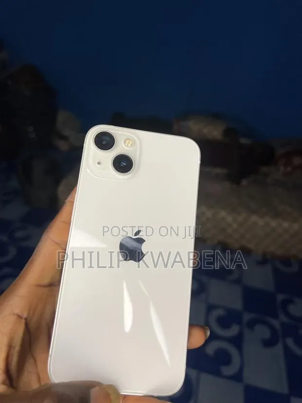 Apple iPhone 13 128 GB White · Photo 1