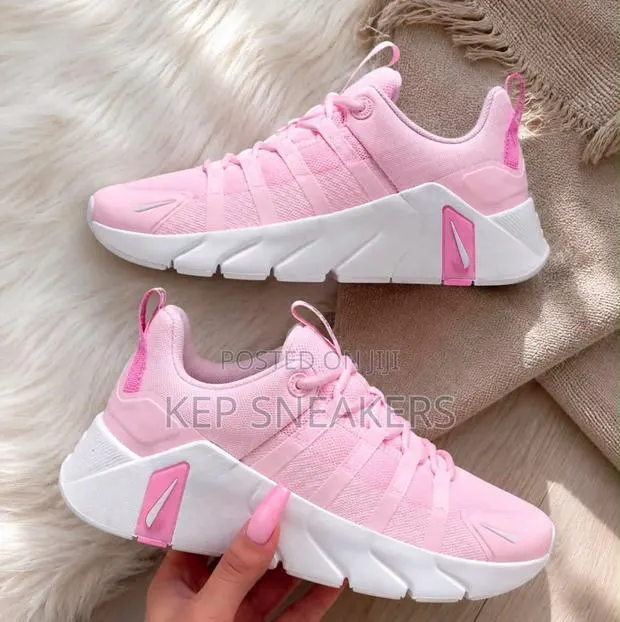 Nike Free Metcon 7 WMNS Pink · Photo 1