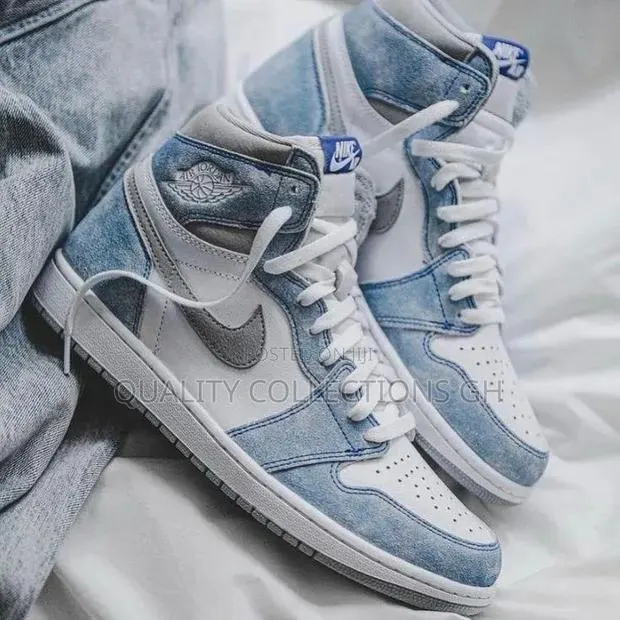 Air Jordan 1 Sneakers in Colours · Photo 1