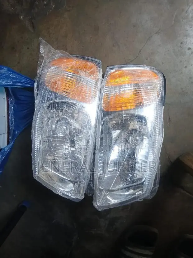 Hyundai Accent Verna/ Accent 2 Headlight Pair. · Photo 1