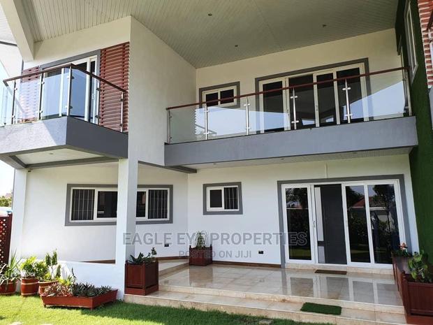 5bdrm House in Airport Hills for sale · Photo 3