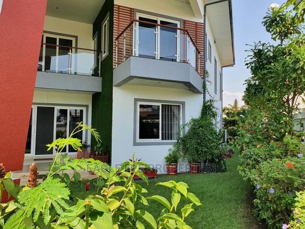 5bdrm House in Airport Hills for sale · Photo 5