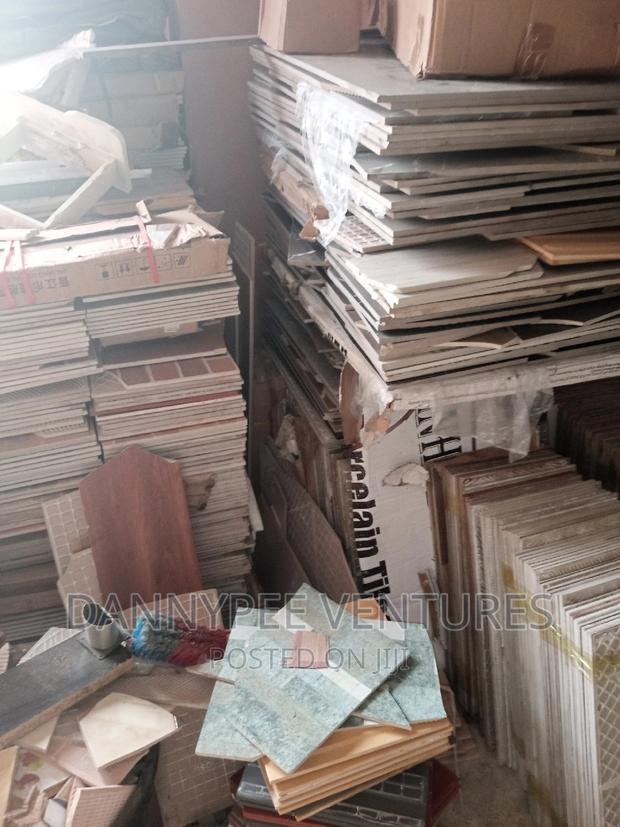 Broken Tiles · Photo 4
