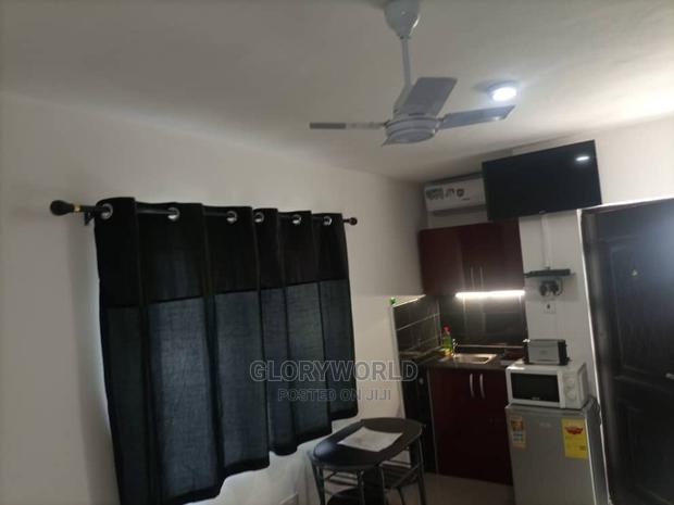 Beautifully Furnished Studio Apartment at Spintex · Photo 7