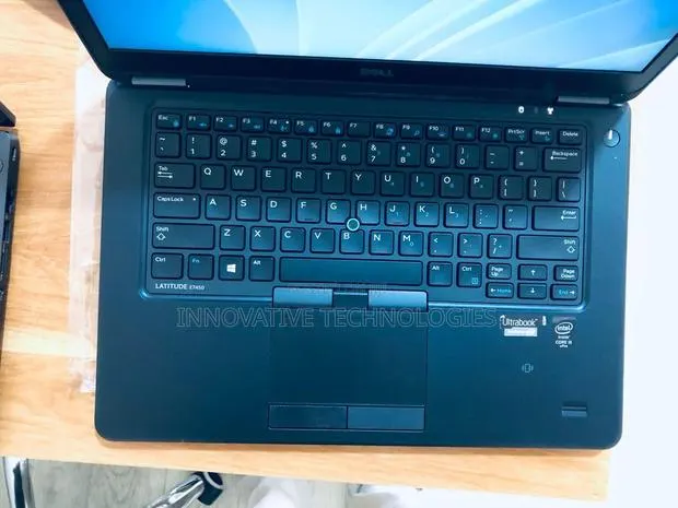 Laptop Dell Latitude E7450 4GB Intel Core i5 SSD 128GB · Photo 1