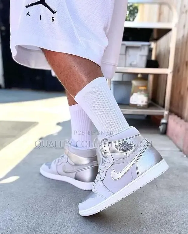 Nike Jordan 1 High Og Co · Photo 1