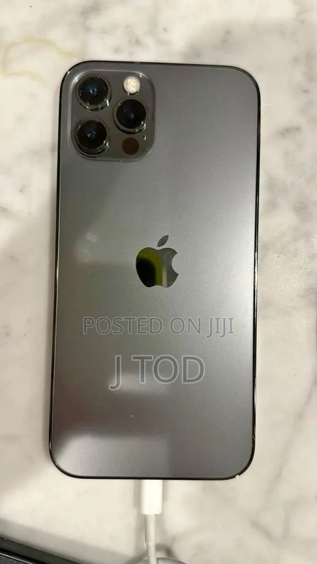 Apple iPhone 12 Pro 128 GB Black · Photo 1