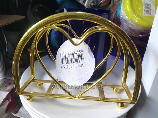 Tissue Paper Holder · Photo 1