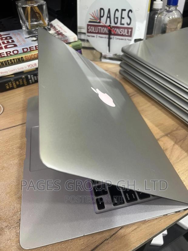 Laptop Apple MacBook Air 2015 8GB Intel Core I5 SSD 256GB · Photo 2