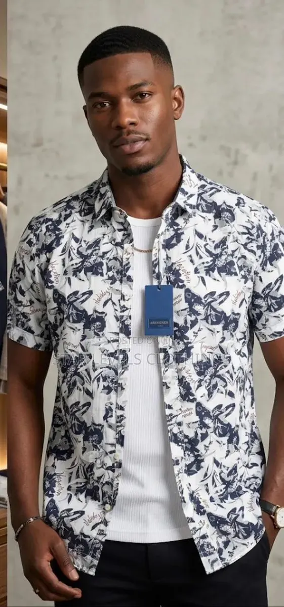 Men's Solid Button Up Short Sleeves Shirts Available From M to 4xl · Photo 1