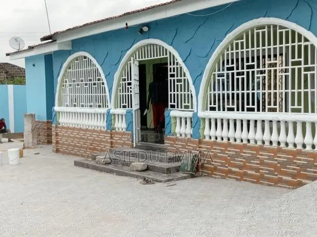 4bdrm House in Budumburam for sale · Photo 1