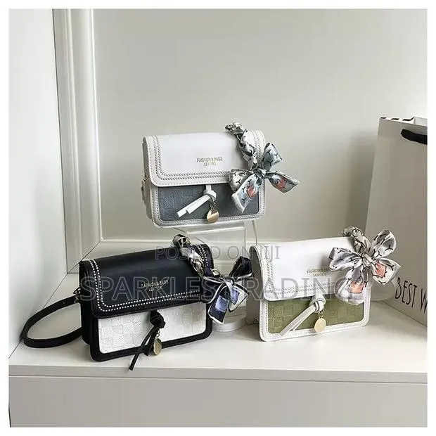 Ladies Hand Bags · Photo 1