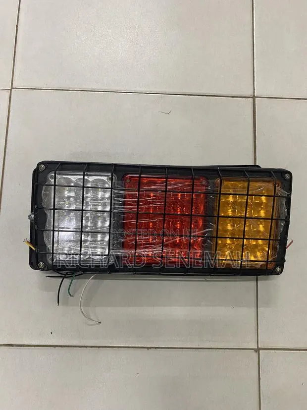 Vehicle Tale Light · Photo 1