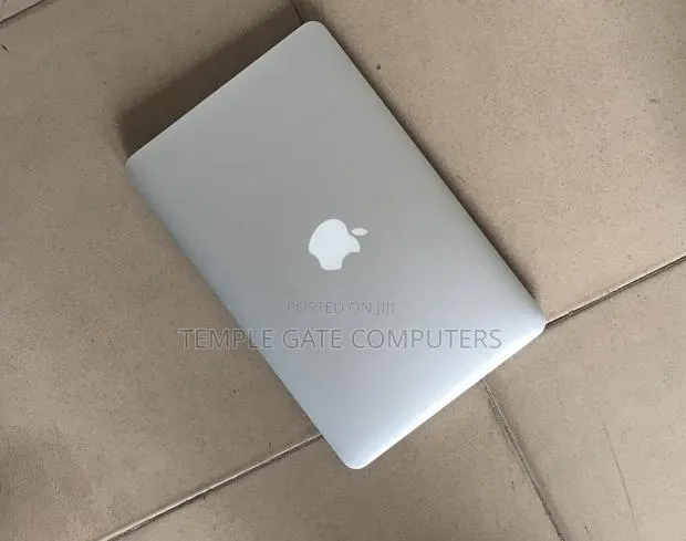 Laptop Apple MacBook Air 2015 8GB Intel Core i5 SSD 256GB · Photo 1