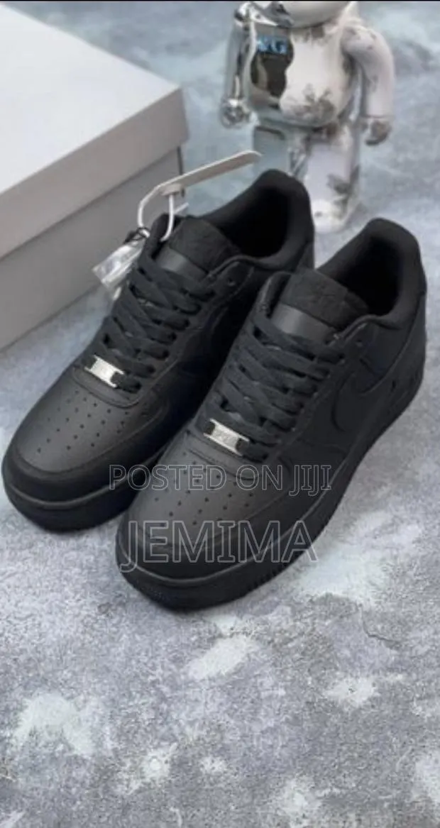 Midnight Force Low · Photo 1