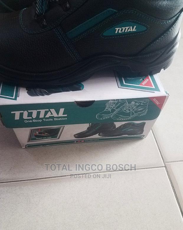 Safety Boots · Photo 5