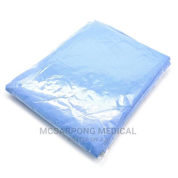 Theatre / Surgical Disposable Gown (Isolation Gown) · Photo 1