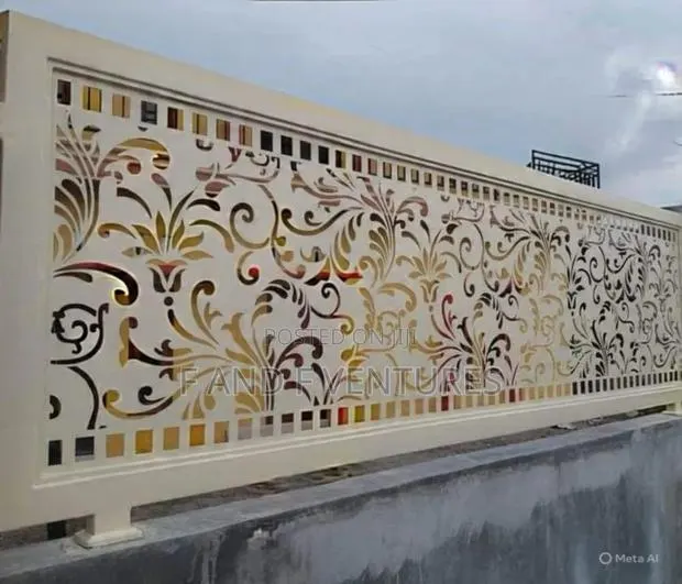 Galvanised Steel Fence Panel – Cream Floral Greek‐Key Design · Photo 1