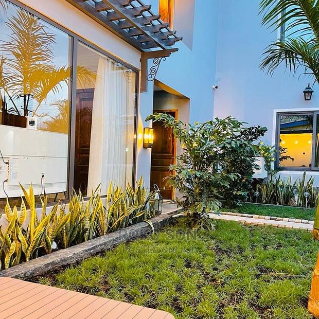 Furnished 5bdrm Mansion in 654, Nyanmekye for sale · Photo 3
