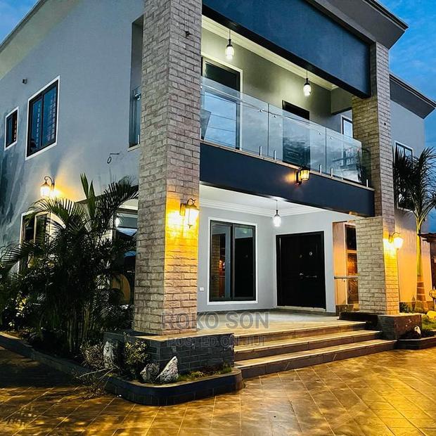 Furnished 5bdrm Mansion in 654, Nyanmekye for sale · Photo 1